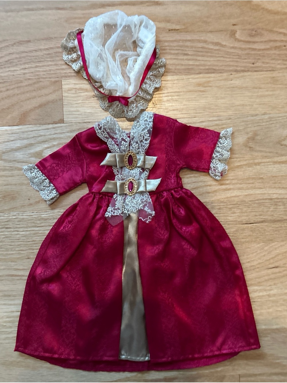 American Girl Pleasant Company Felicity Holiday Dress and Mop Cap Retired